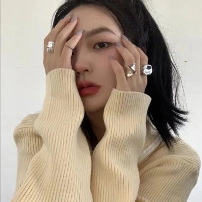 女孩和蜘蛛